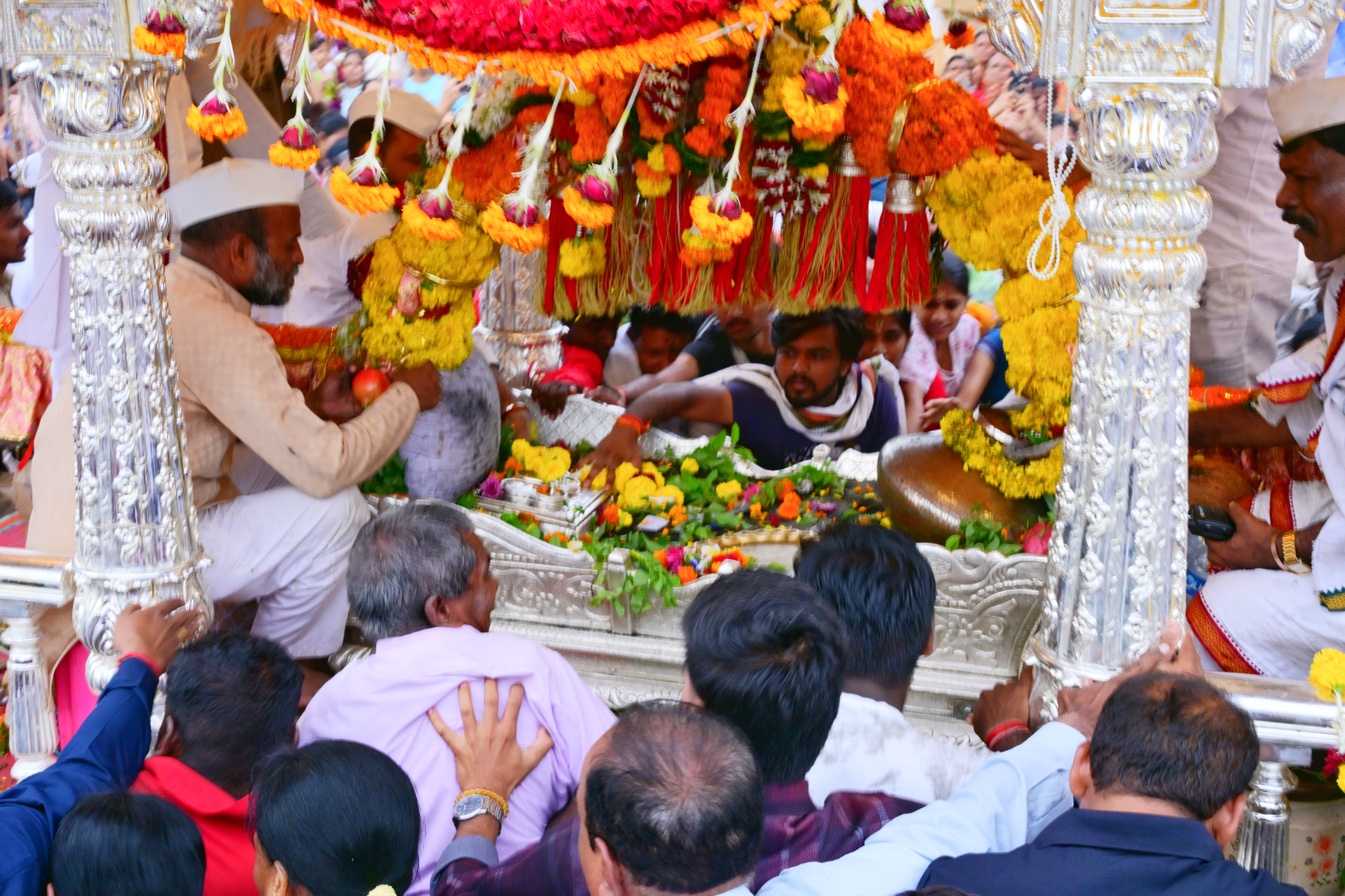            ऐतिहासिक फलटण नगरीत श्री संत ज्ञानेश्वर महाराज पालखीचे जल्लोषात स्वागत